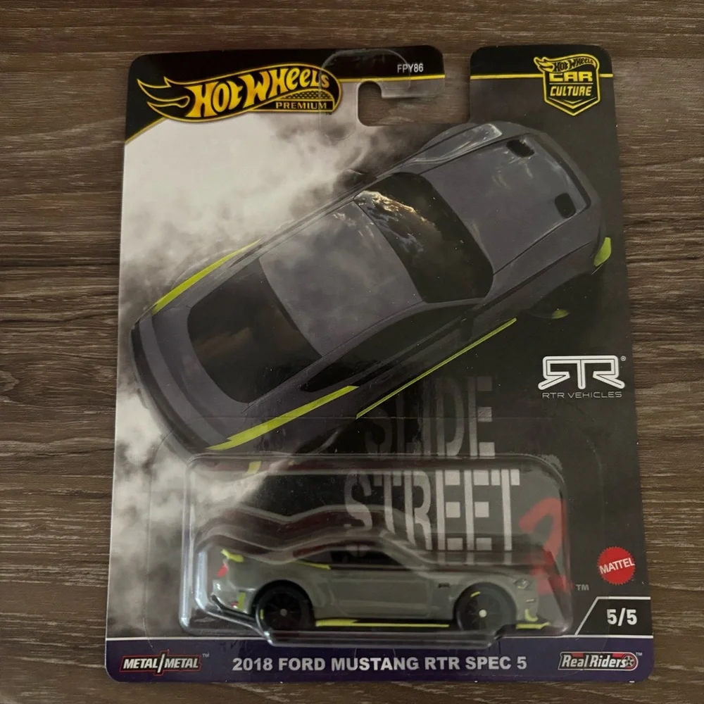 2018 Ford Mustang RTR Spec 5 - Gray Hot‎ Wheels Premium